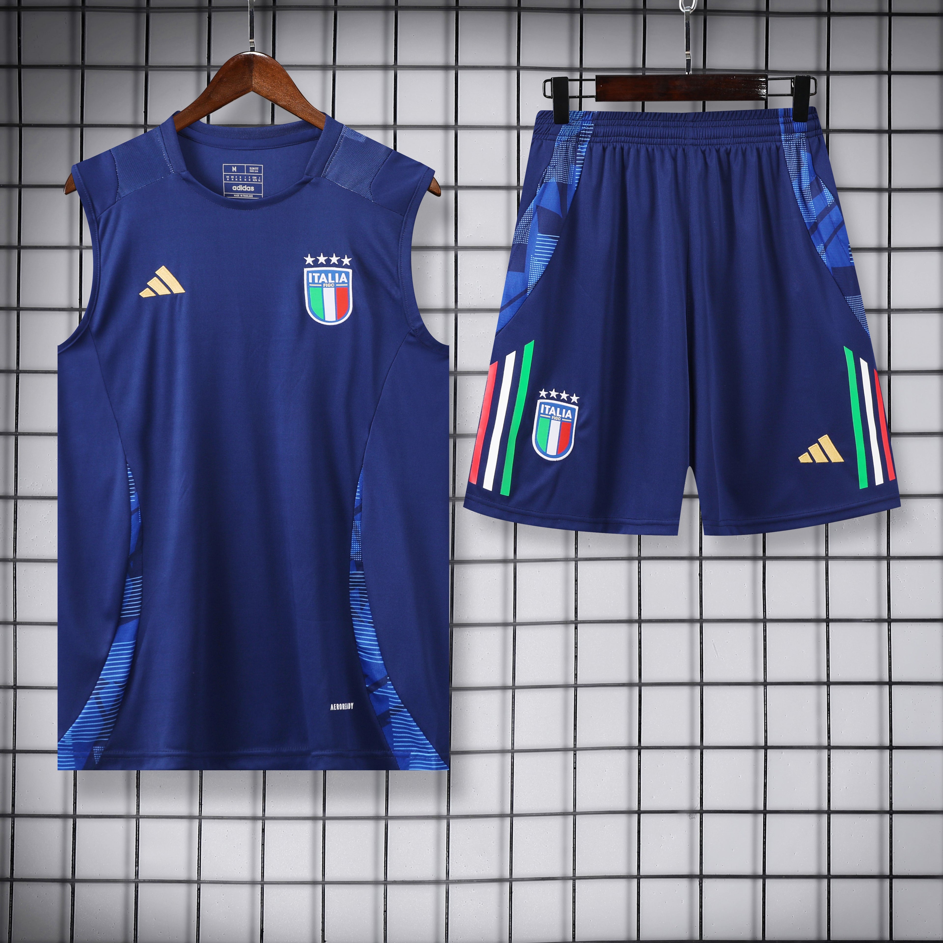 TANKTOP + SHORTS ITALIEN
