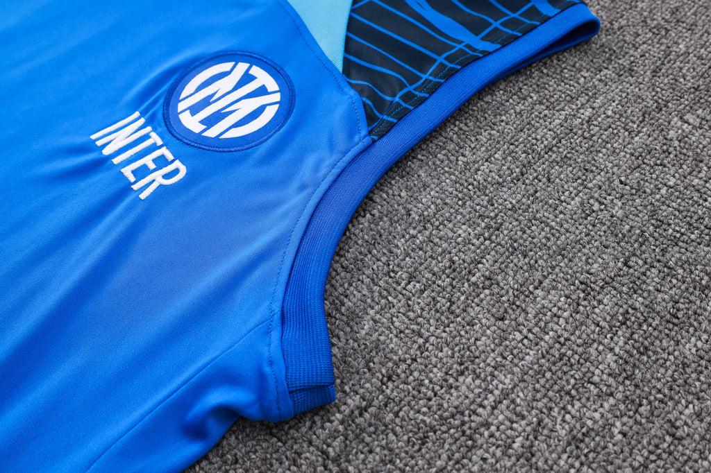 TANK TOP + SHORTS INTER 1