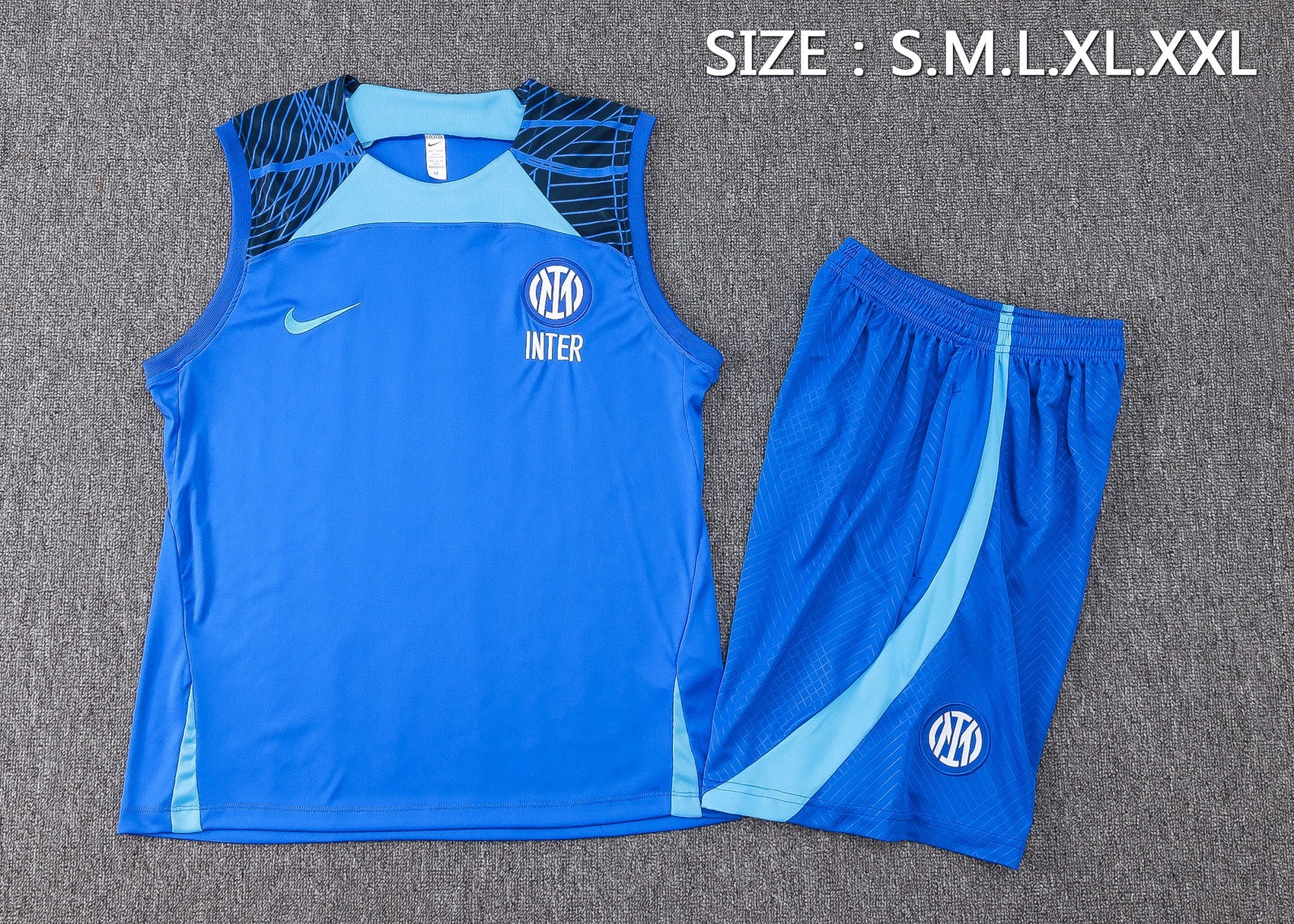 TANK TOP + SHORTS INTER 1
