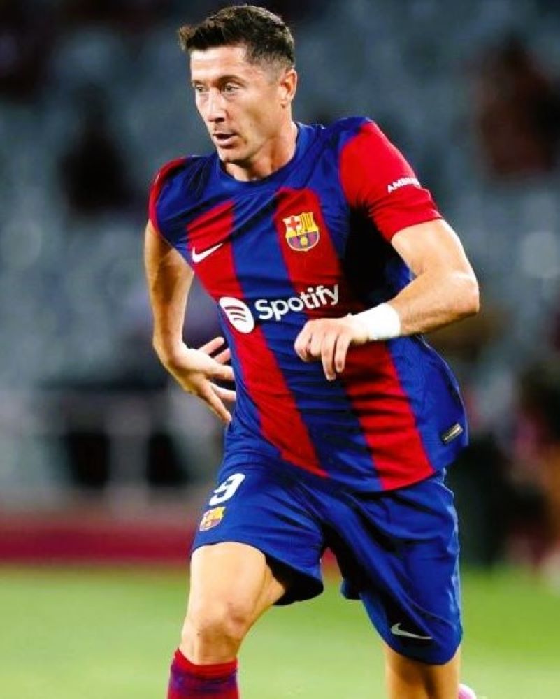 LEWANDOWSKI ROBERT 2023-24 (Barren)