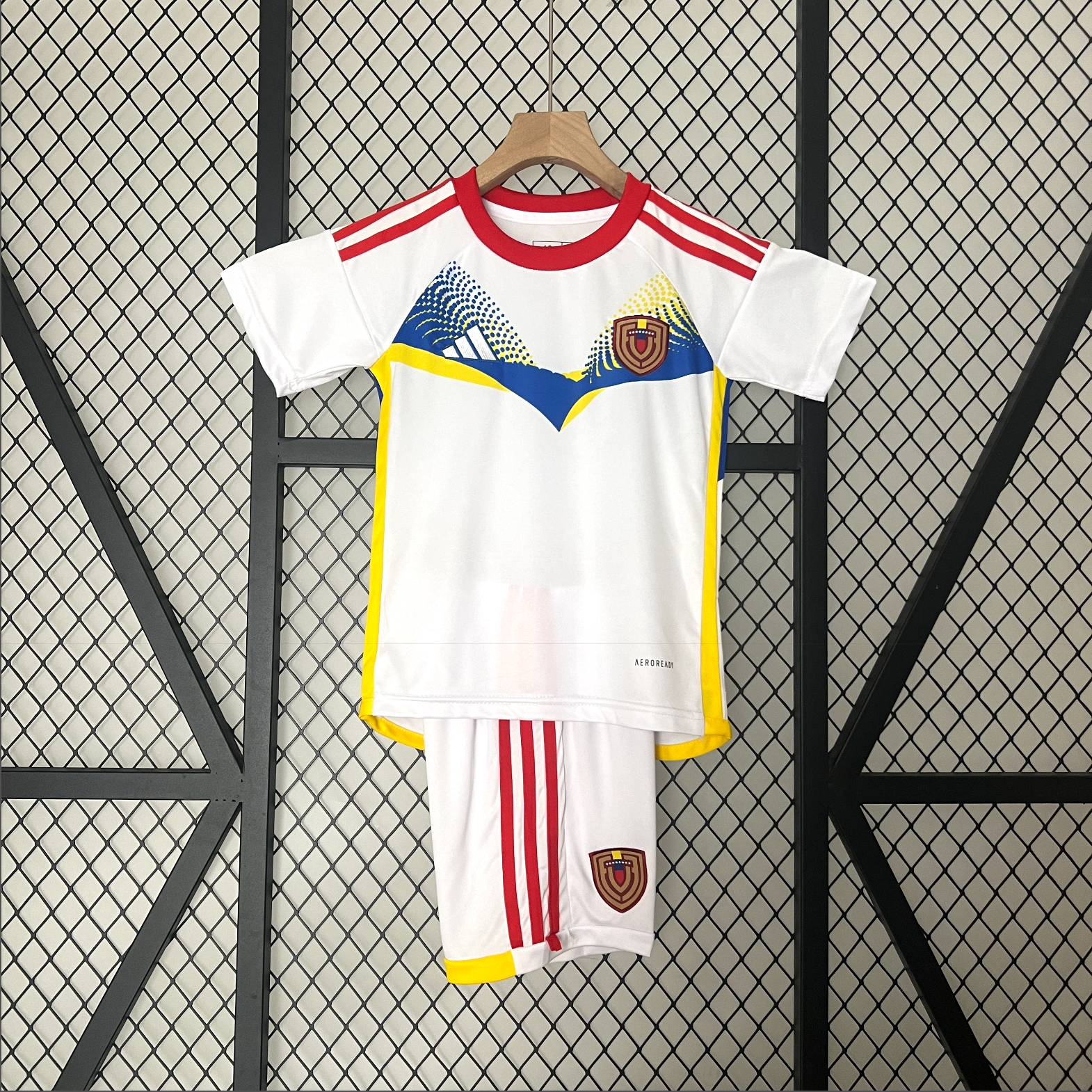 VENEZUELA kid kit