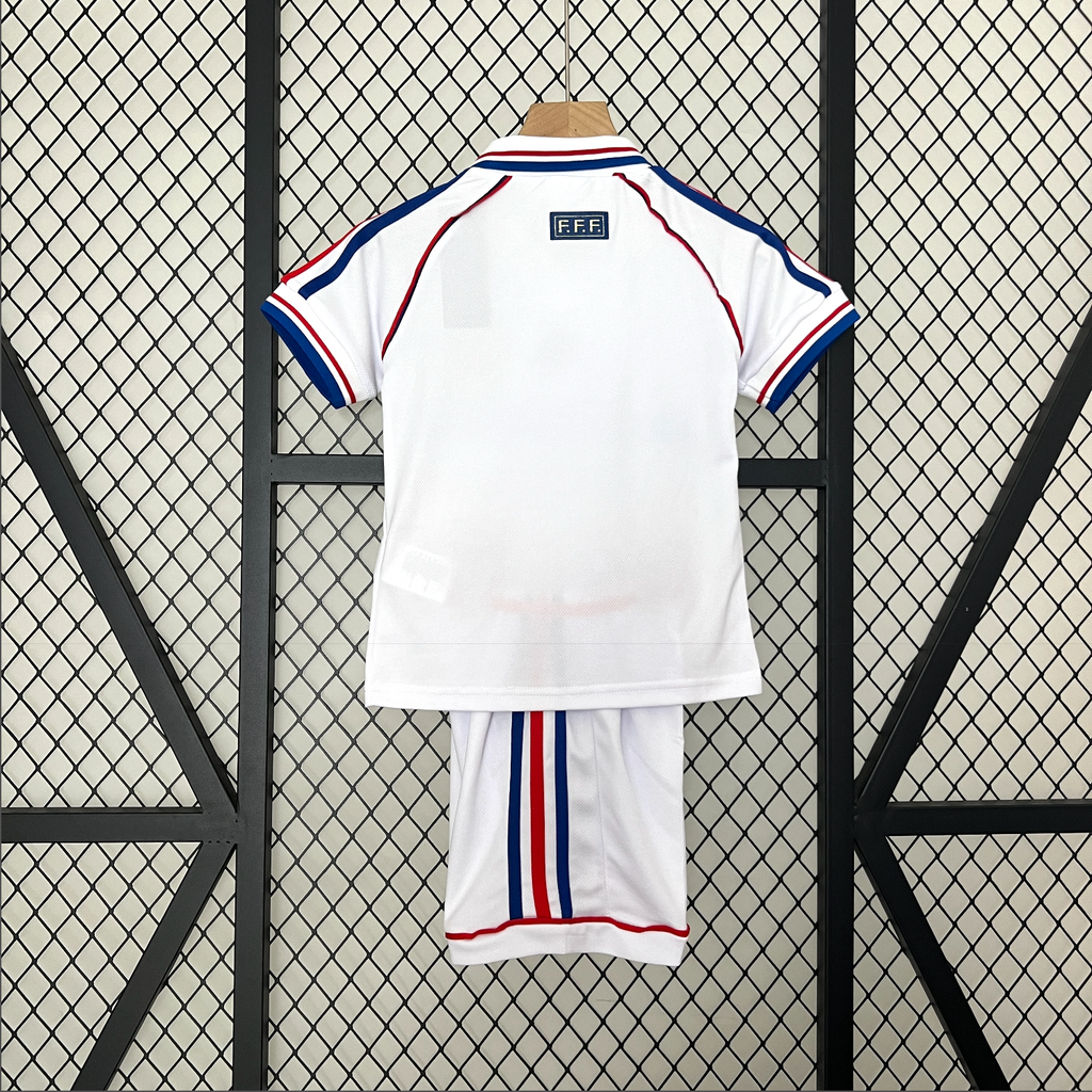 FRANCIA Kid Kit