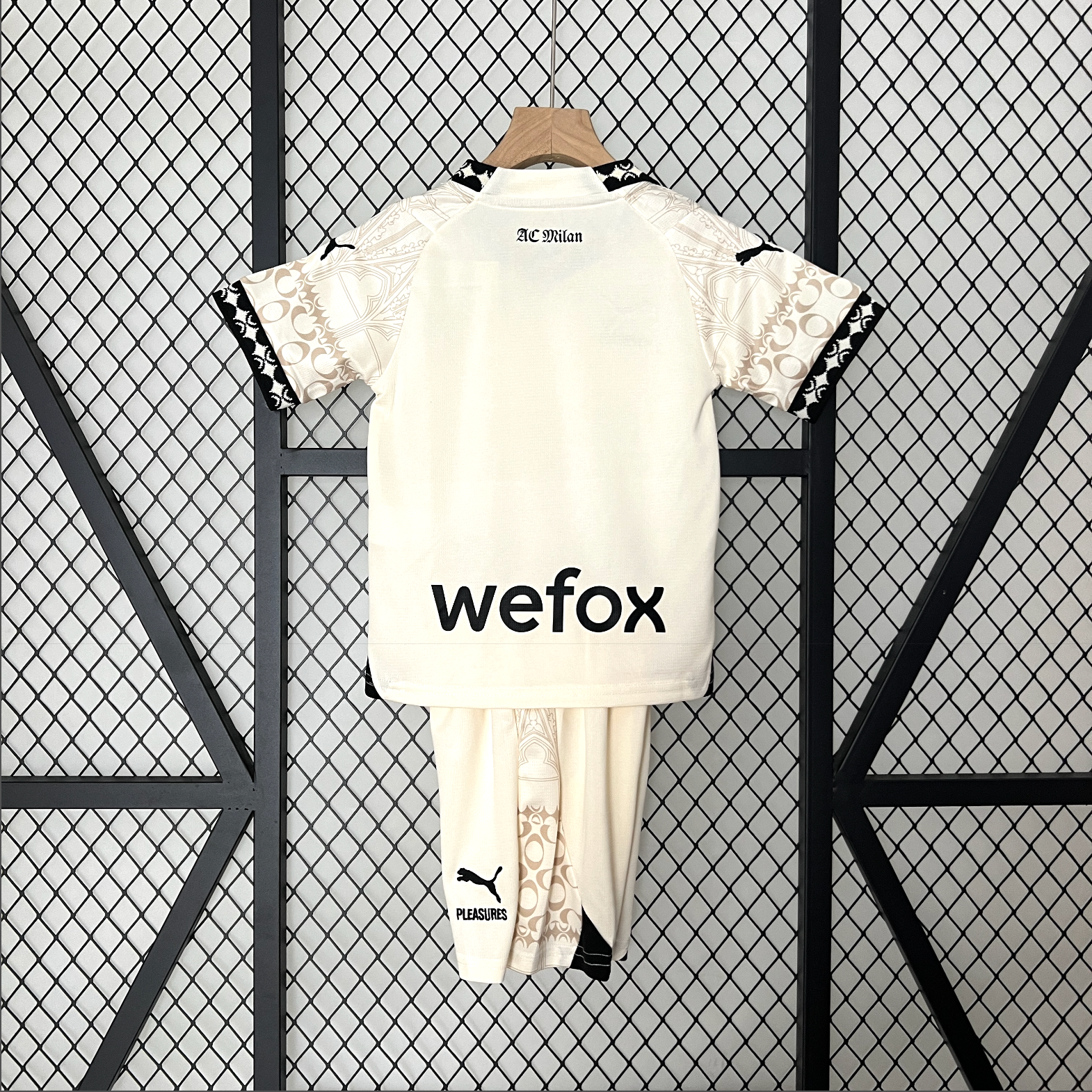 MILAN kid kit