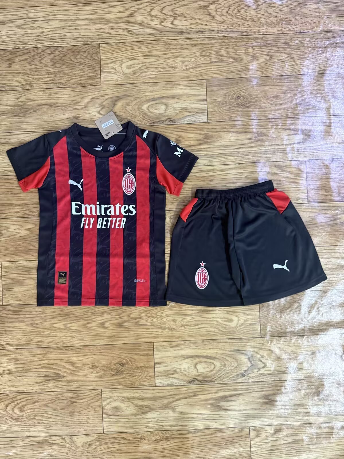 MILAN Kindertrikot-Set 2025/26